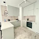 Srodowa 6 By Prestige * שצ'צ'ין