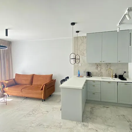 Srodowa 6 By Prestige *